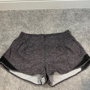 Lululemon Hotty Hot High Rise Short 2.5” - Grey Size 6